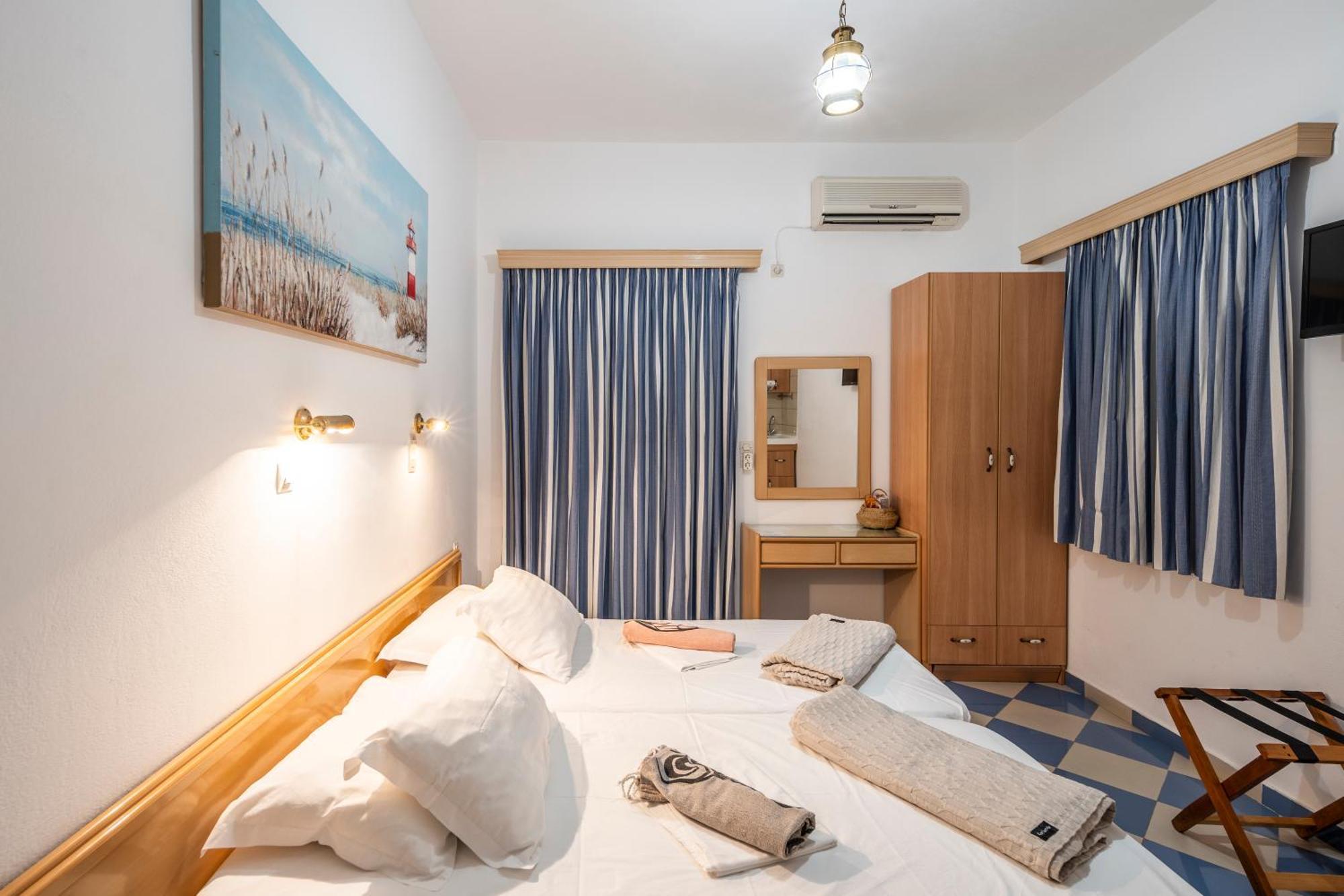 Bofor Studios & Rooms Livadakia Habitación foto