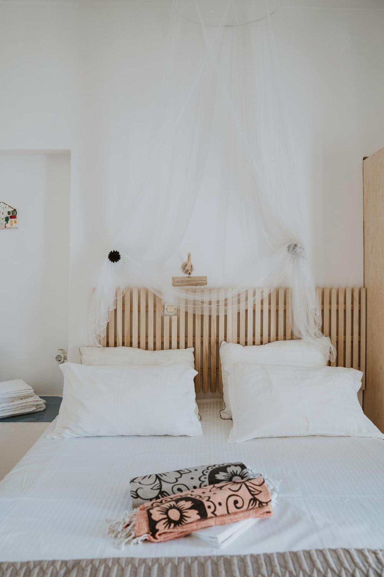 Bofor Studios & Rooms Livadakia Habitación foto