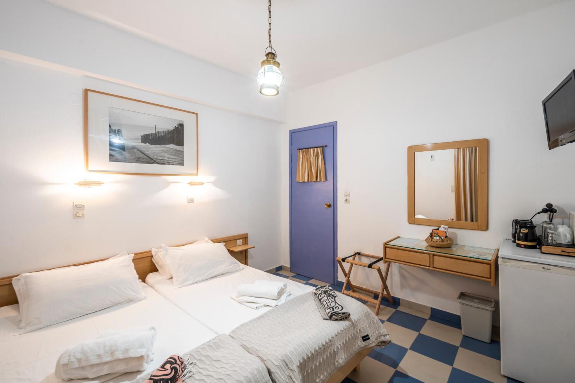 Bofor Studios & Rooms Livadakia Habitación foto